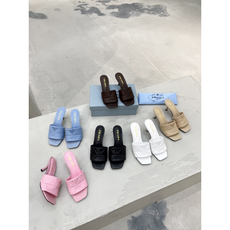Pra*a slippers